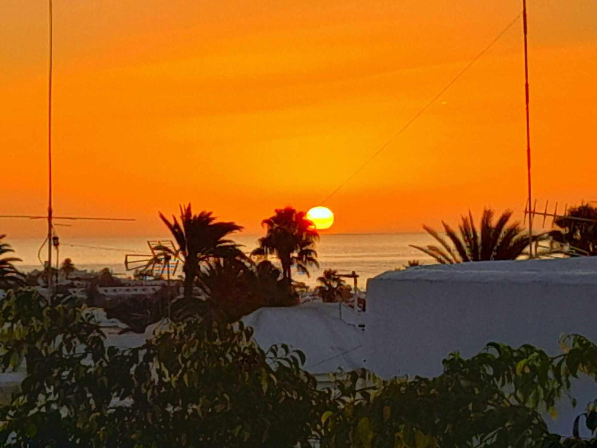 Apartment Vincent, Cozy And Sunny Over The Rooftops Puerto del Carmen  Exteriör bild